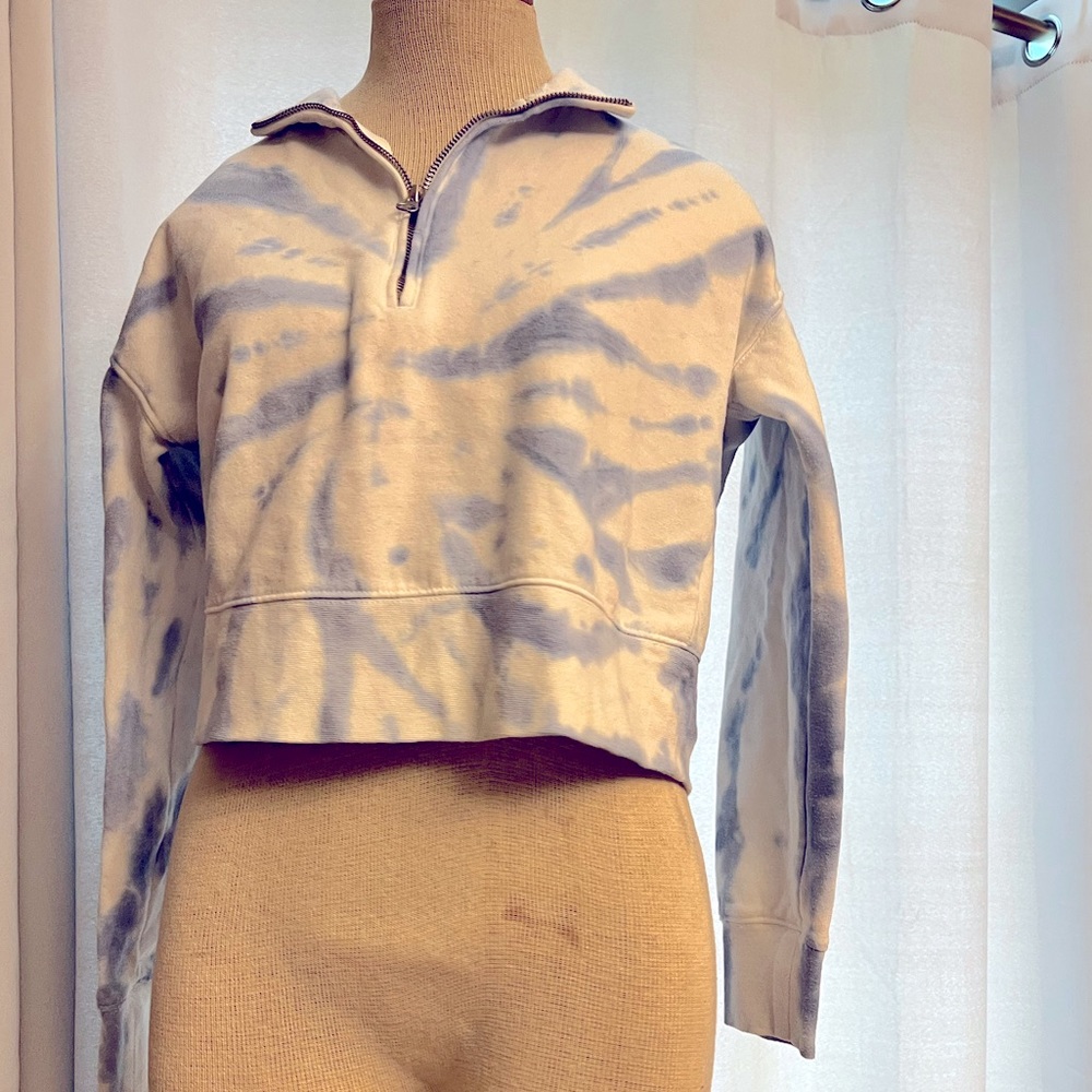 Jak&Rae tie dye zip up size XS blue and white long sleeve crop polo